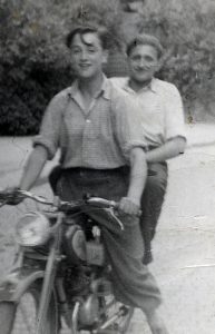 Друзі на все життя Ізі Губер і Джек Ґлоцер у Рогатині, 1930-і рр.