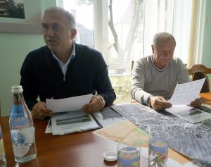 Mayor Nasalyk and Deputy Mayor Shyrnak considering the proposal