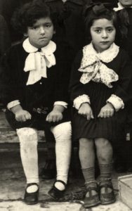 A 1937 Hebrew school class photo